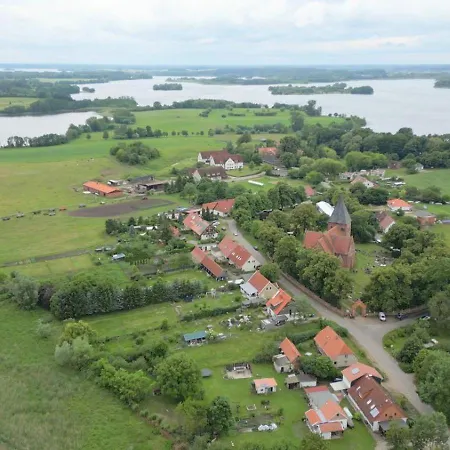 Kletterrose, Seenaehe, Mecklenburgische Seenplatte Lejlighed *