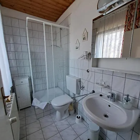 Lejlighed Kletterrose, Seenaehe, Mecklenburgische Seenplatte *