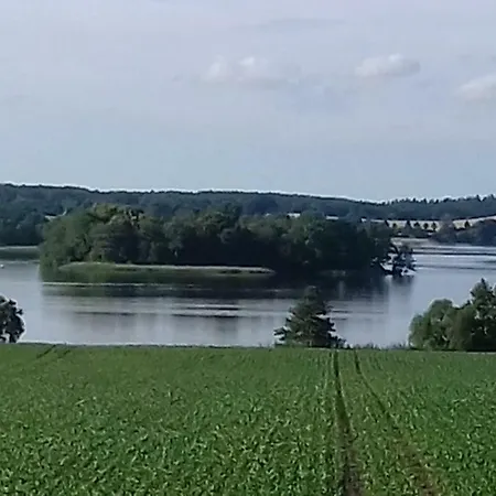 Und Lindner Am Krakower See, Seenaehe Kuchelmiss